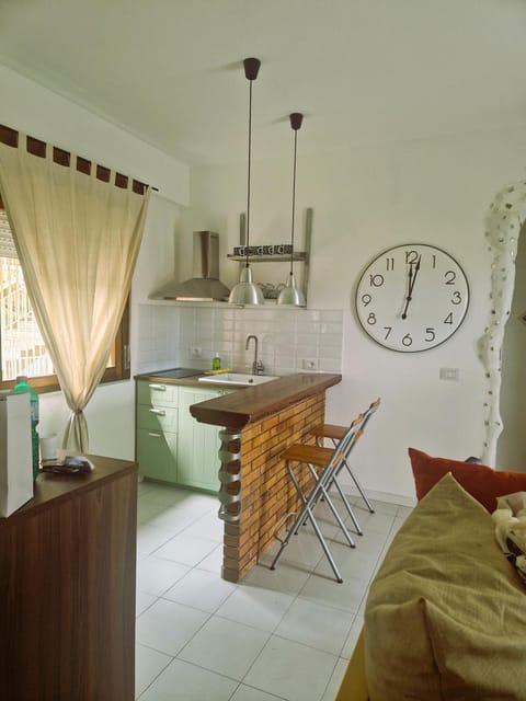 Kitchen or kitchenette, Living room, Seating area