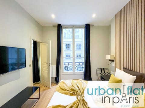 Urban Flat 63 - 3 Bedrooms Flat Champs-Elysees Mermoz Apartment in Paris