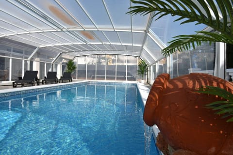 Winter, Swimming pool, sunbed