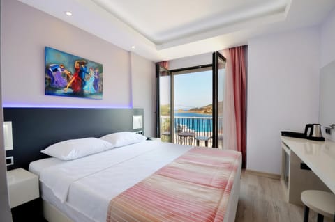 Bed, Sea view