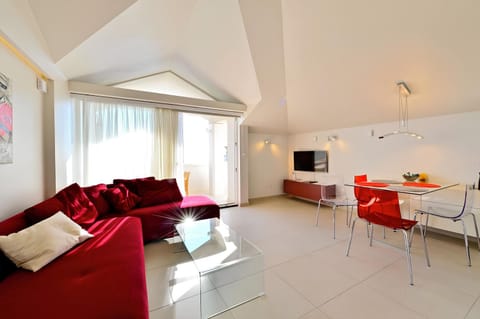 Balcony/Terrace, Living room, Dining area