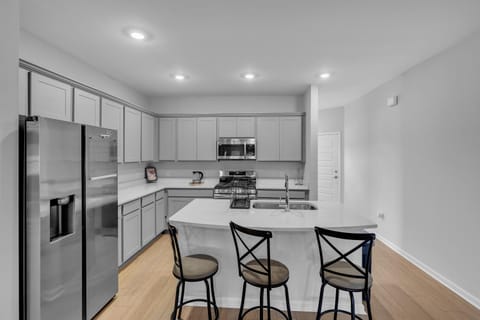 Modern Nest - Huntsville Hideaway home House in Huntsville