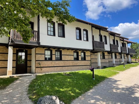 Property building, Spring, Day, Neighbourhood, Street view