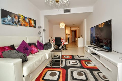 TV and multimedia, Living room, Seating area