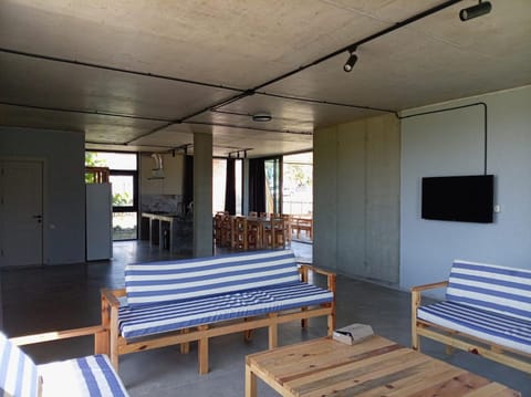 Communal lounge/ TV room, TV and multimedia, Seating area