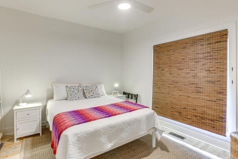 New 3BR Lakefront Home w Dock and Fishing Pond House in Lake Martin