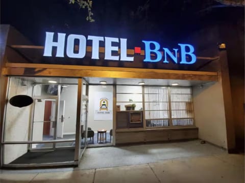 Budget-Friendly Stay and Free Coffee Downtown Hotel in South Loop