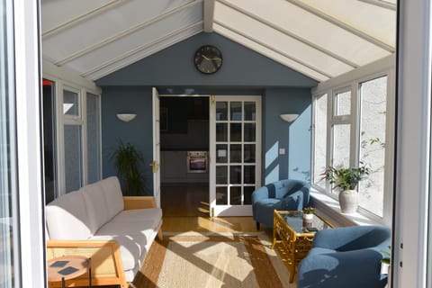 Seating area, sunbed