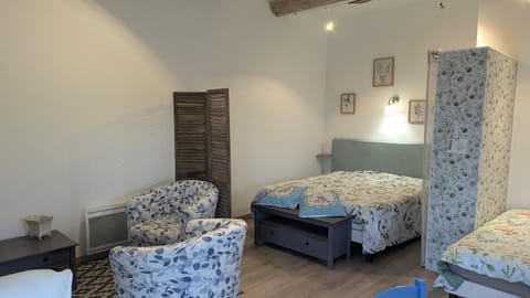 Gite Le Petit Luberon LISIANTHUS Apartment in Gordes