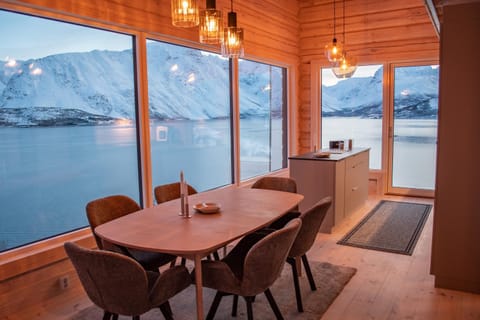 Dining area, Mountain view, Sea view