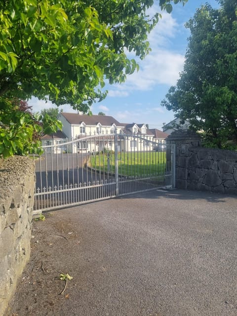 Property building, Facade/entrance, Street view