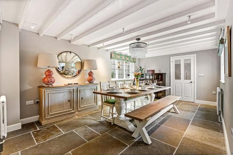 Honeypot cottage House in Henley-on-Thames