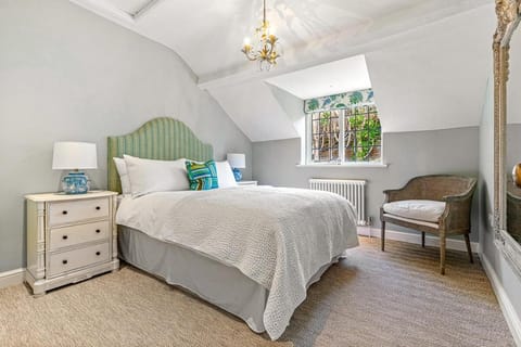 Honeypot cottage House in Henley-on-Thames