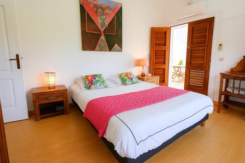 Villa pied dans l'eau Plage de Petit Havre avec piscine Villa in Le Gosier