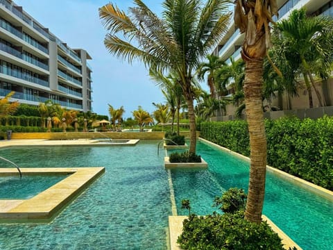 Property building, Swimming pool