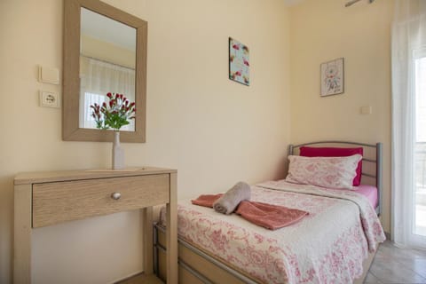 My Sunflower Apartment in Halkidiki