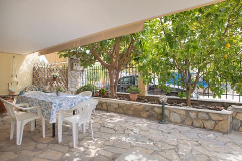 My Sunflower Apartment in Halkidiki