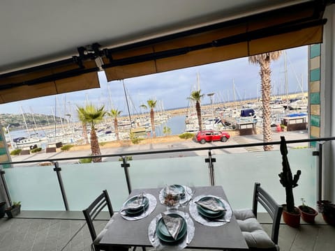 Day, View (from property/room), Balcony/Terrace, Dining area