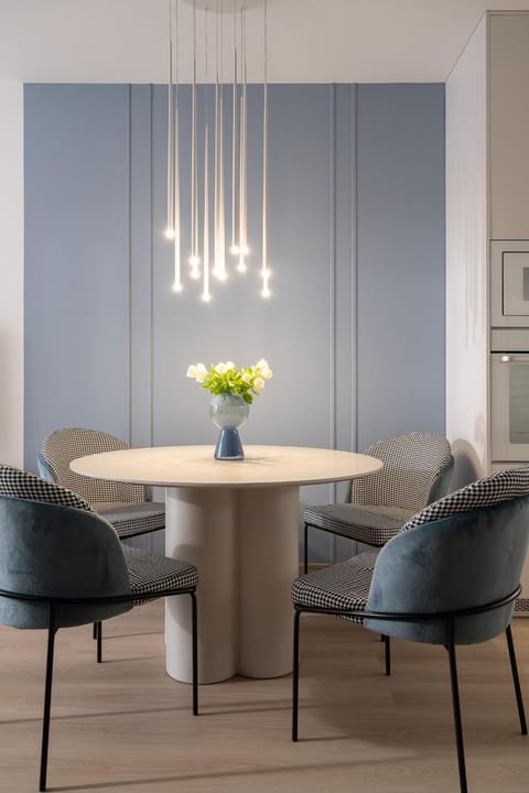 Seating area, Dining area