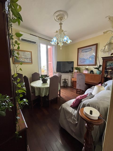 Appartement balcon de Monaco Apartment in Avenue du Carnier