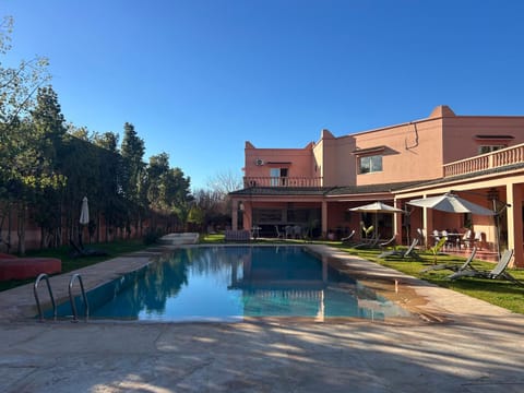 Garden, Garden view, Pool view, Swimming pool, sunbed