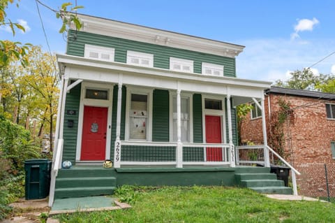 Chic Modern Gem with Style Suites House in Cincinnati