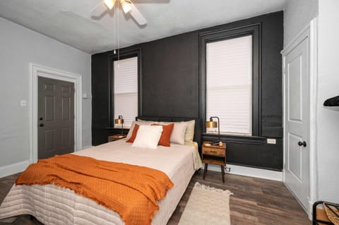 Stylish Modern Gem in the HIlls House in Cincinnati