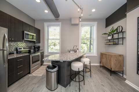 Queen City Views 3 Chic 2 BDR Apartment in Over The Rhine