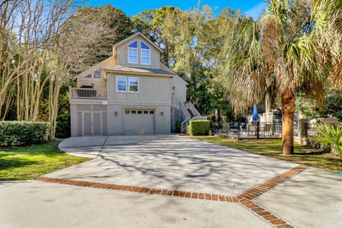 South Forest Beach Private Home & Pool House in South Forest Beach