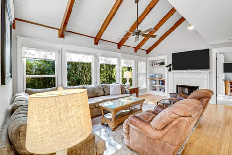 South Forest Beach Private Home & Pool House in South Forest Beach