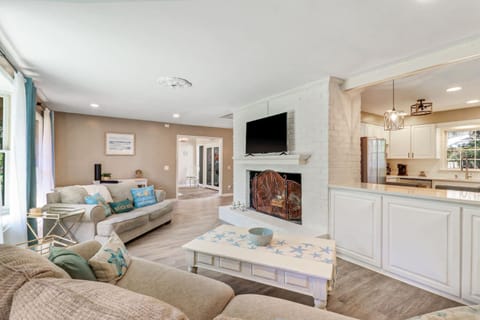 1 Block to Ocean Fun House in North Forest Beach