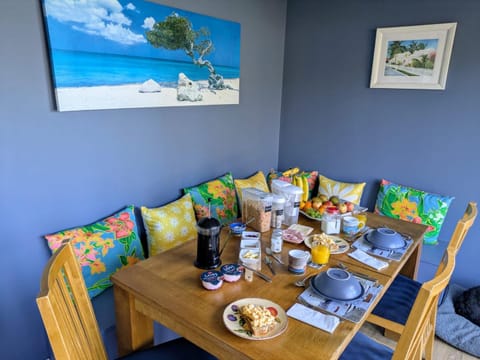 Dining area, Breakfast