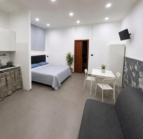 TV and multimedia, Living room, Photo of the whole room, Dining area, Bedroom