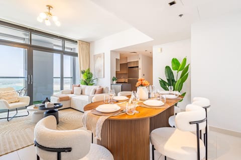 Families & Groups Paradise - 3 min walk to Reem Central Park and Beach - 10 people - Big Balcony - High Floor Apartment in Abu Dhabi