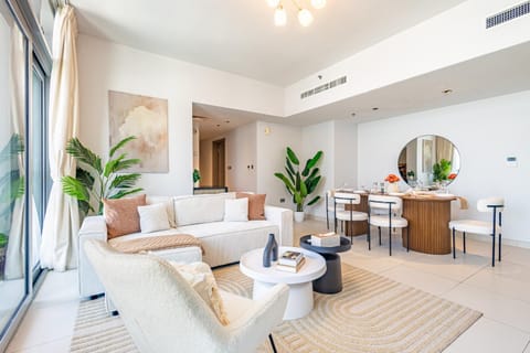 Families & Groups Paradise - 3 min walk to Reem Central Park and Beach - 10 people - Big Balcony - High Floor Apartment in Abu Dhabi