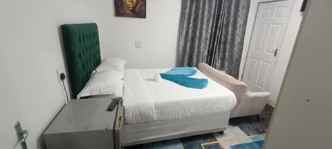 PEACEFUL SLEEP lodge Bed and Breakfast in Cape Town