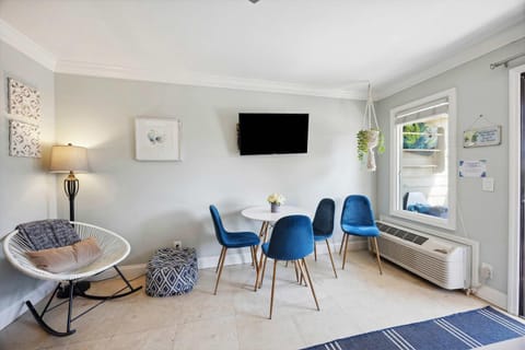 Coastal Breezes & Ocean Views Seaside Hilton Head Villa Villa in South Forest Beach