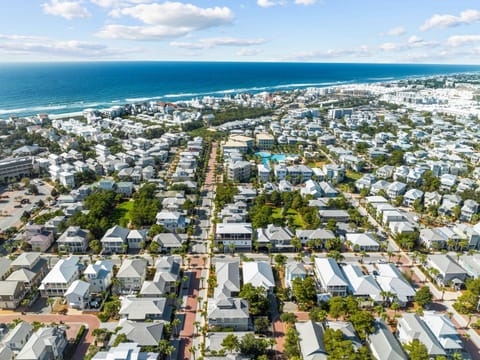 Grand Pearl by Travel Life Vacations House in Rosemary Beach
