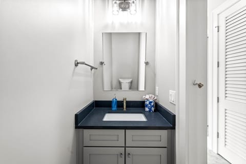 Grand Pearl by Travel Life Vacations House in Rosemary Beach