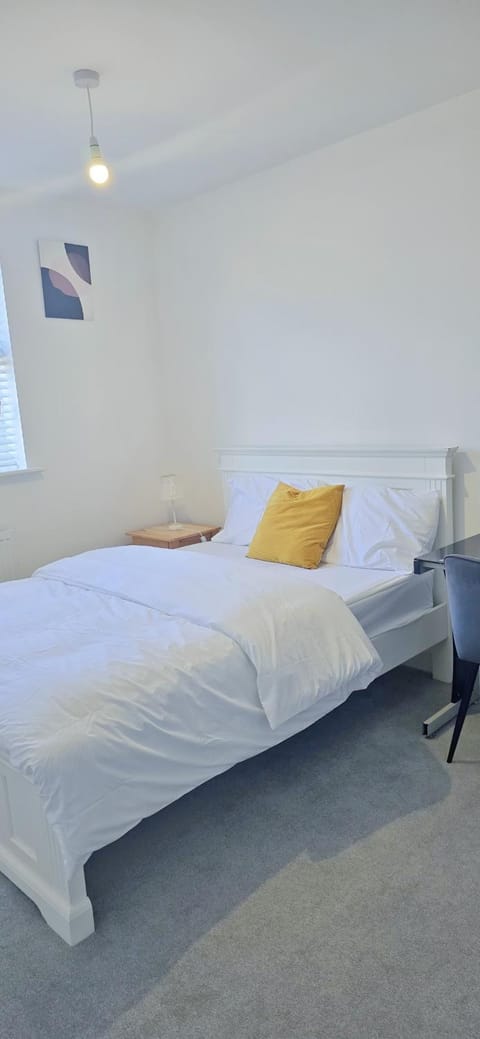 Lovely accomodation with free parking & WiFi Vacation rental in Hull