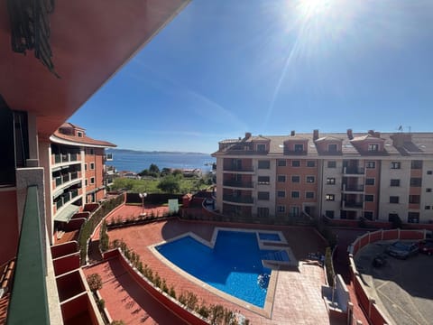 Property building, Pool view, Sea view