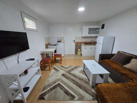 Kitchen or kitchenette, Living room