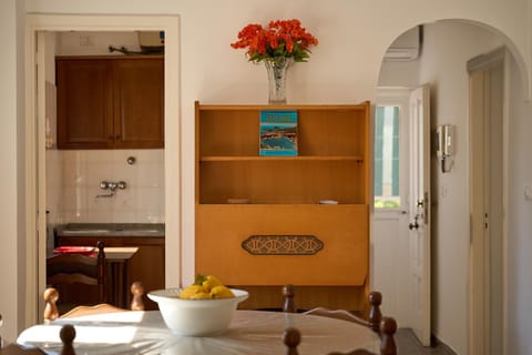 Communal lounge/ TV room, Kitchen or kitchenette, Living room, Seating area