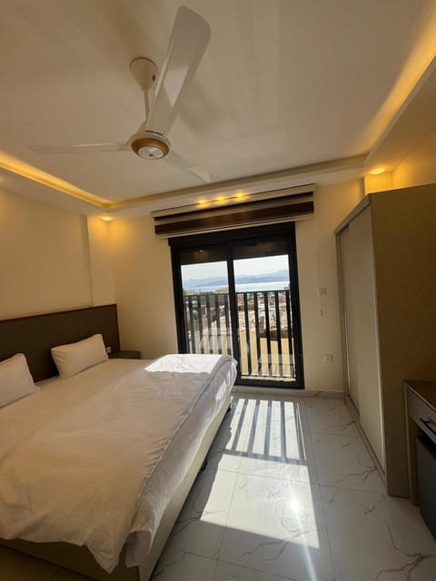 Bed, View (from property/room), Balcony/Terrace, Photo of the whole room, Bedroom, air conditioner