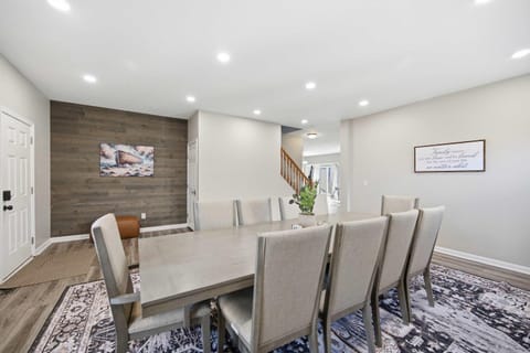 Ark & Creation Retreat - For 12 House in Ohio