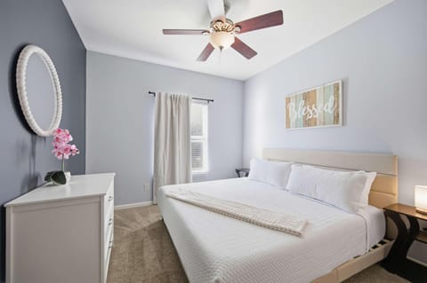 Ark & Creation Retreat - For 12 House in Ohio