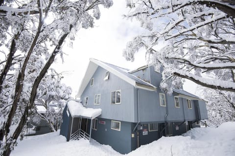 Facade/entrance, Winter