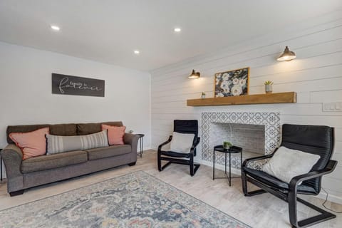 Parkside Estate House & Cottage w 2 Hot Tubs House in Monument