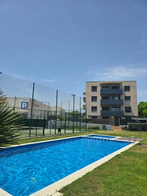 Property building, Pool view, Swimming pool