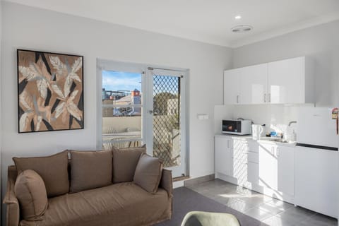 Kitchen or kitchenette, Living room, Seating area